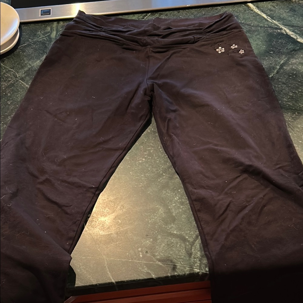 Black Yoga Pants with Flower Print Detail